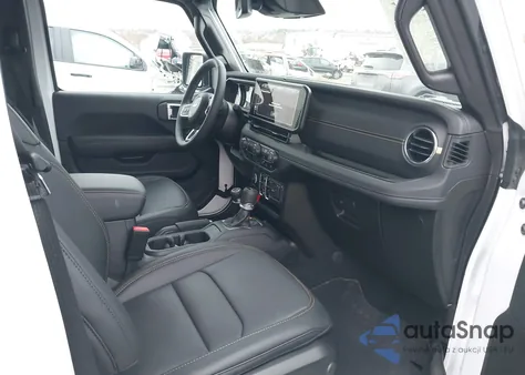 2025 Jeep Wrangler 4-Door Sahara 4X4 z USA, uszkodzony, nr VIN 1C4PJXEN0SW648320